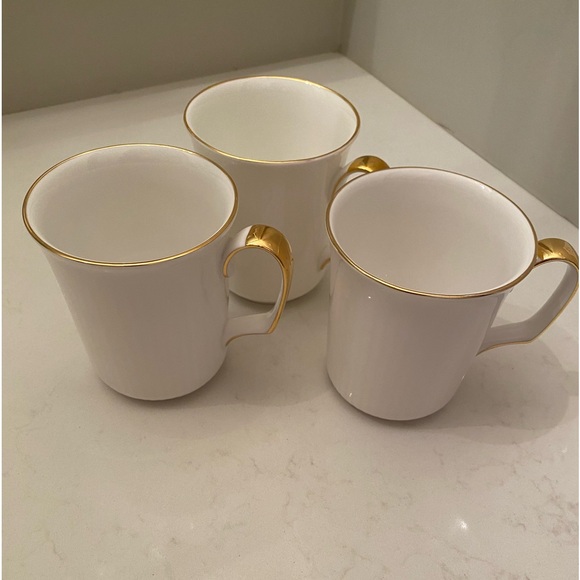 EUC 3/$50 ROYAL ALBERT BRISTOL RIBBED MUGS IN THE DISCONTINUED VAL D’OR PATTERN - Picture 3 of 15